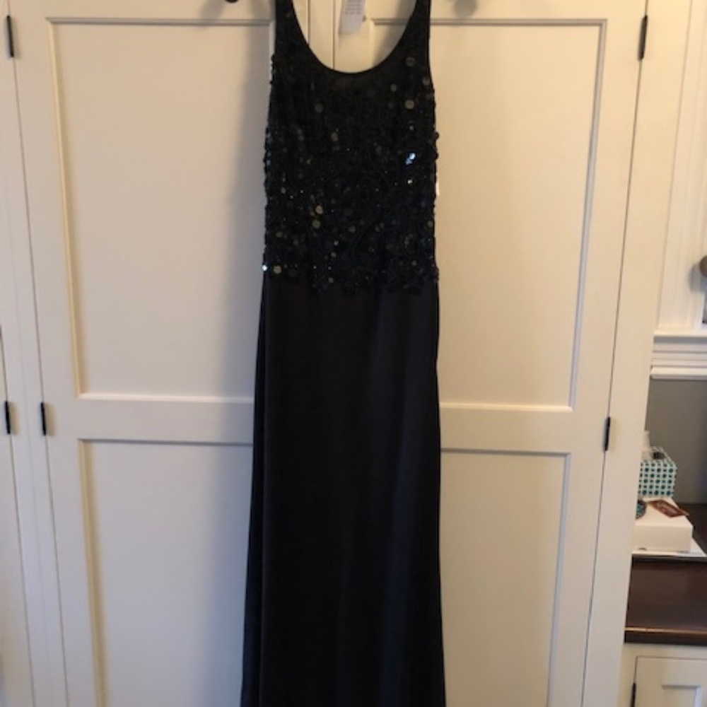Carmen Marc Valvo - Picture 3 of 7